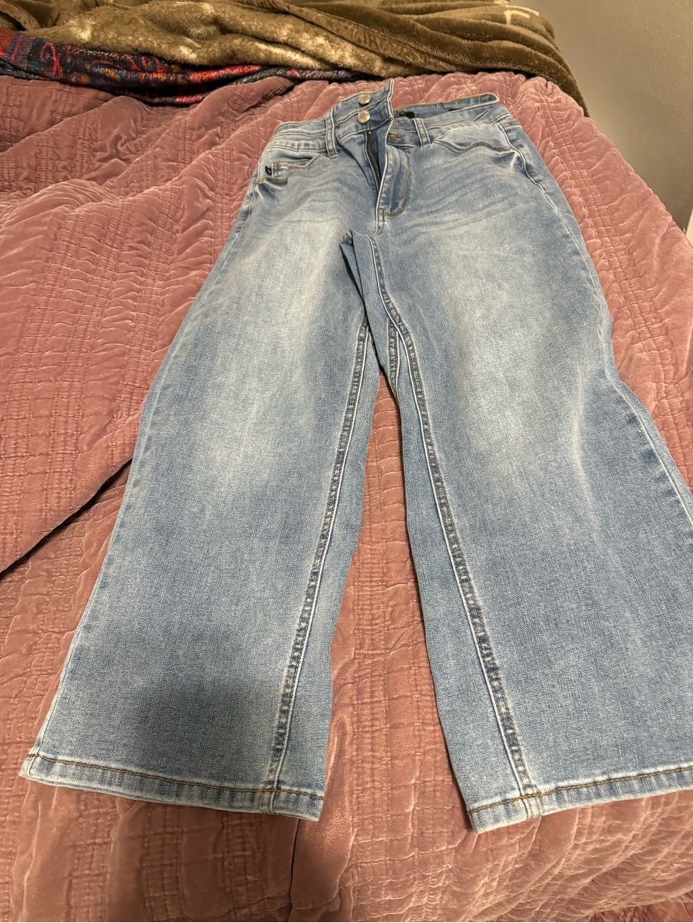 Judy Blue Light Blue Wide-Leg Cropped Jeans
